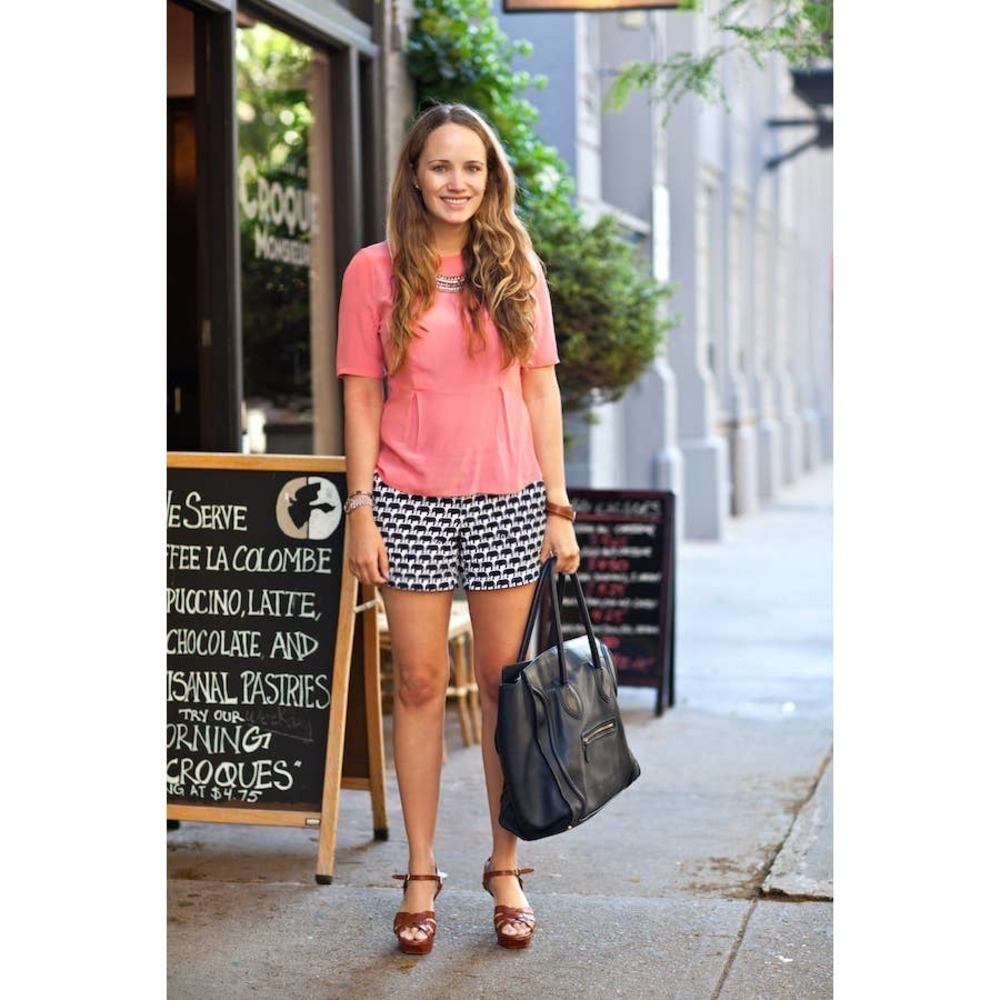 BANANA REPUBLIC MILLY DARLING ELEPHANT SHORTS *